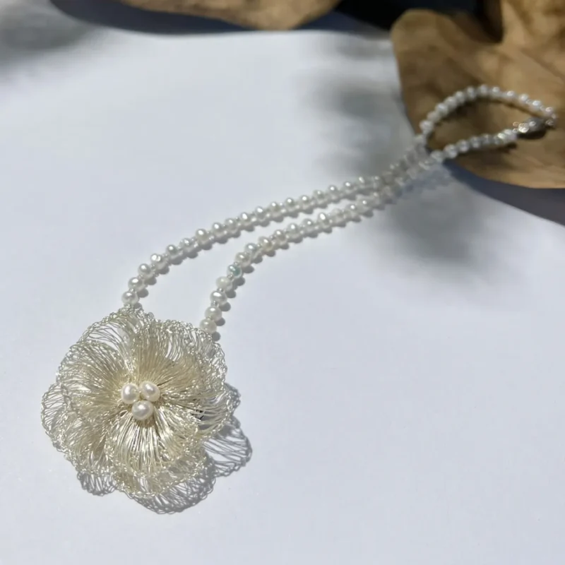 Fine Silver-Plated Copper Wire flower pendant necklace with pearl-look beaded chain