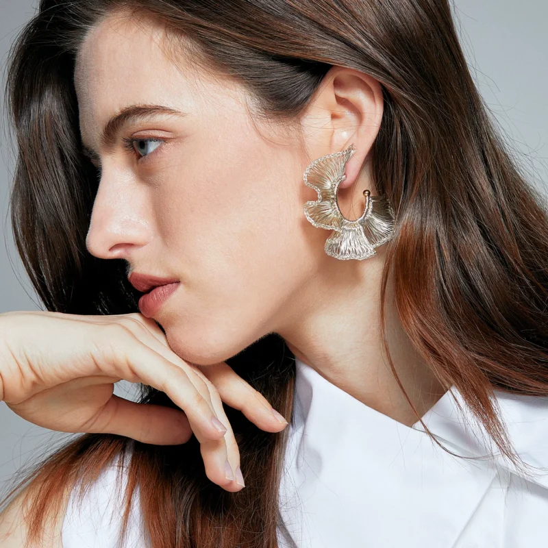 OREYNE Botanical Maidenhair Fern Earrings – close-up detail