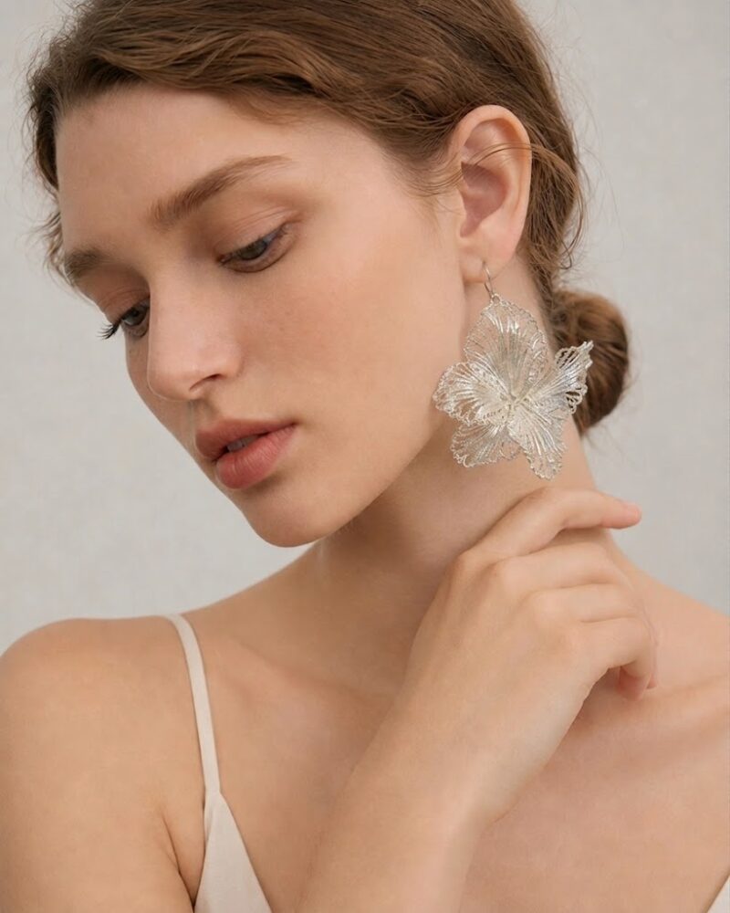 OREYNE Botanical White Musk Mallow Earrings – close-up detail