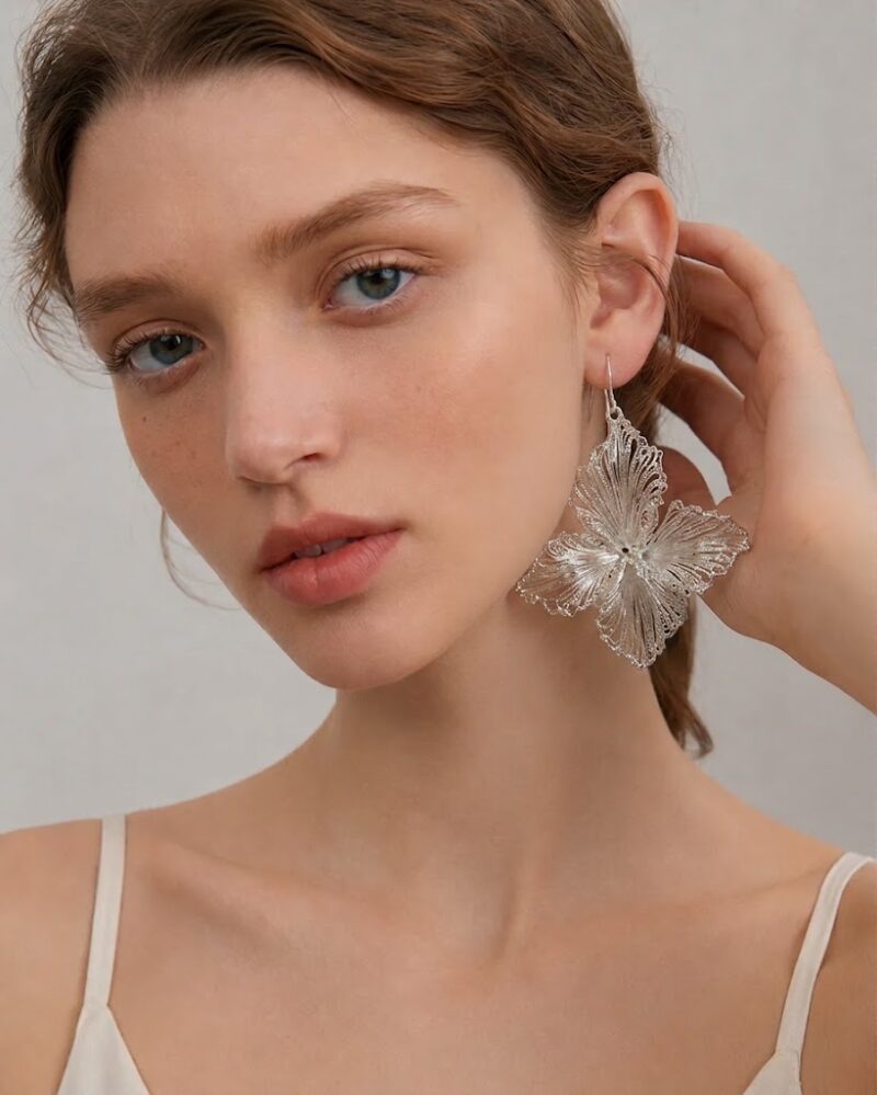 OREYNE Botanical White Musk Mallow Earrings – close-up detail