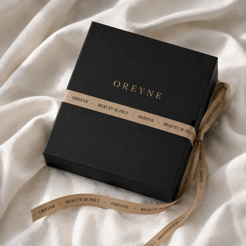 OREYNE black jewelry gift box with Beauty is felt ribbon